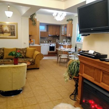 Wonderful Playroom Apartment アテネ エクステリア 写真